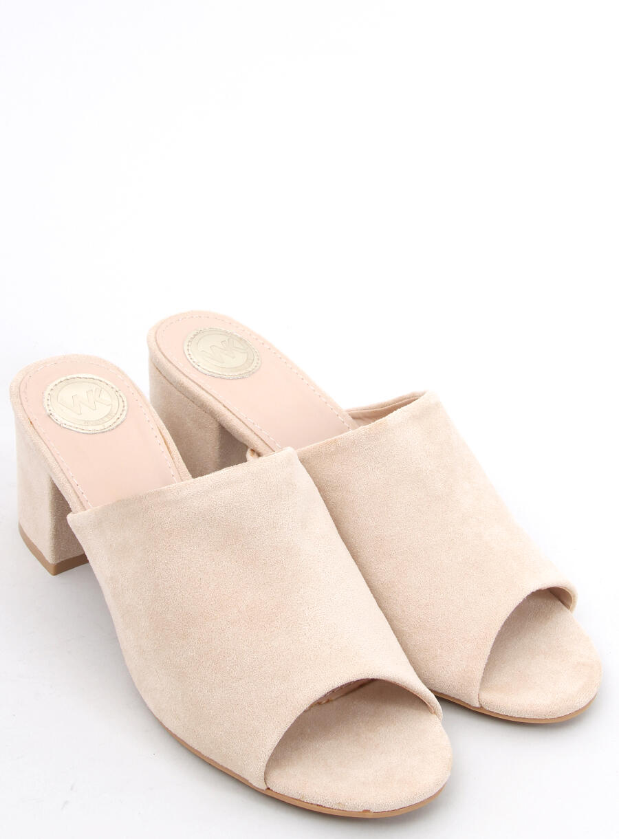 Béžové sandále