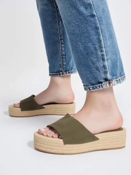 Klapki na platformie ESTILO Green