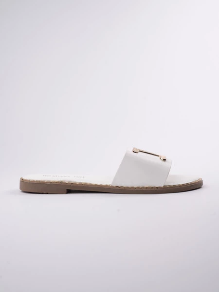 Klapki eleganckie z metaliczną ozdobą White