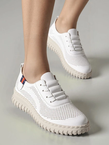 Półbuty Astra White