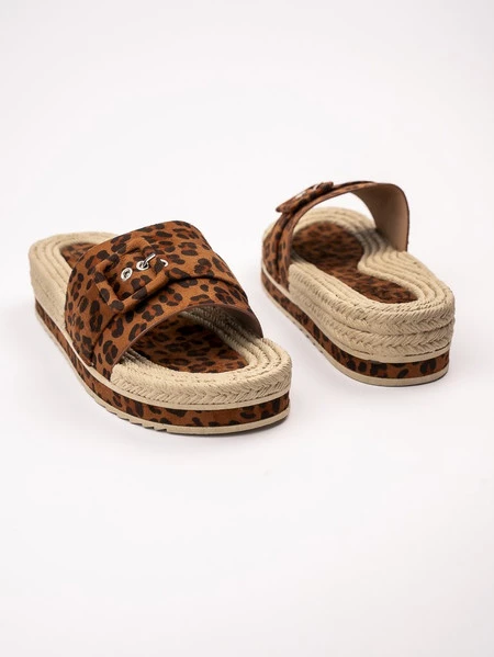 Klapki na koturnie damskie z motywem Leopard