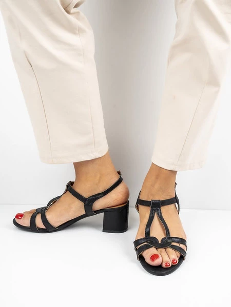 Sandały damskie eleganckie na platformie w kolorze Black