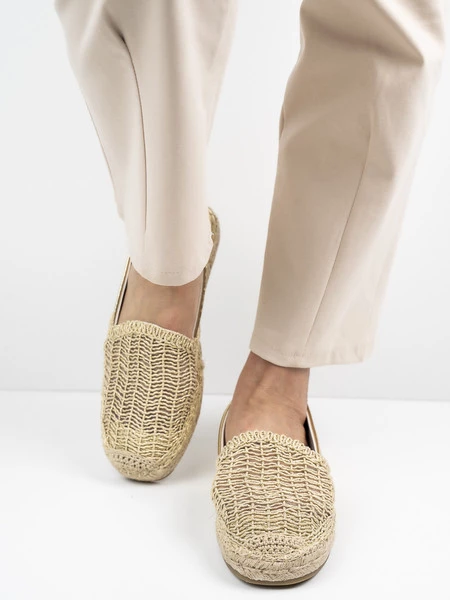 Modne Espadryle damskie w kolorze Gold.