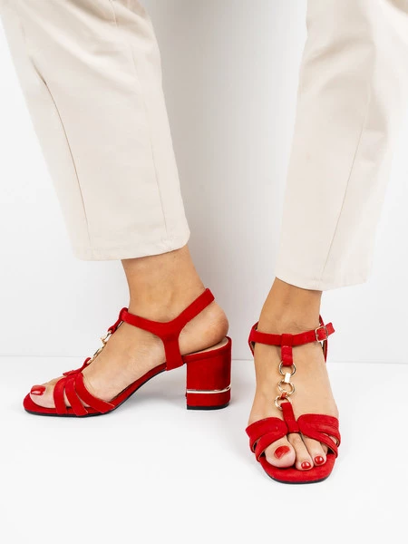 Modne sandały damskie na obcasie w kolorze Red
