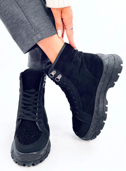 Botki sznurowane z barankiem KHANDI BLACK