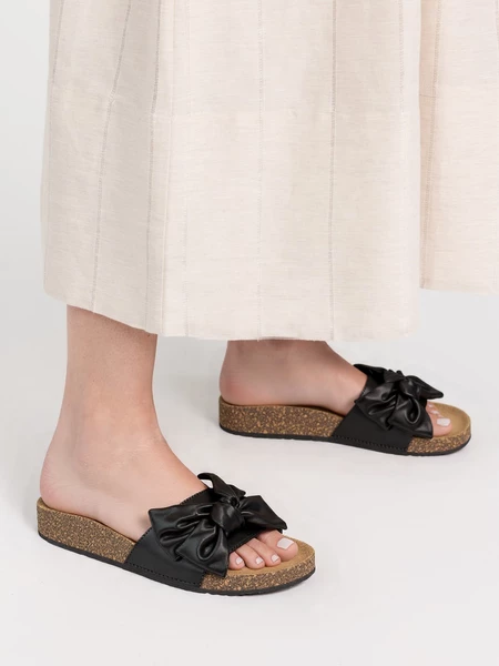 Damskie Klapki LIVIA BLACK