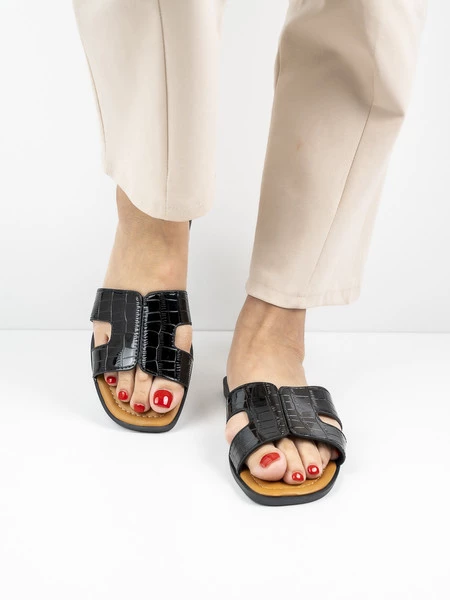 Klapki Sasa w kolorze Black