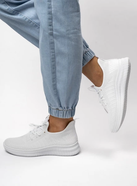 Damskie Sneakersy LINA WHITE – Lekkość, Przewiewność i Codzienny Komfort