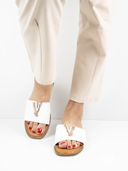 Modne klapki damskie w kolorze White