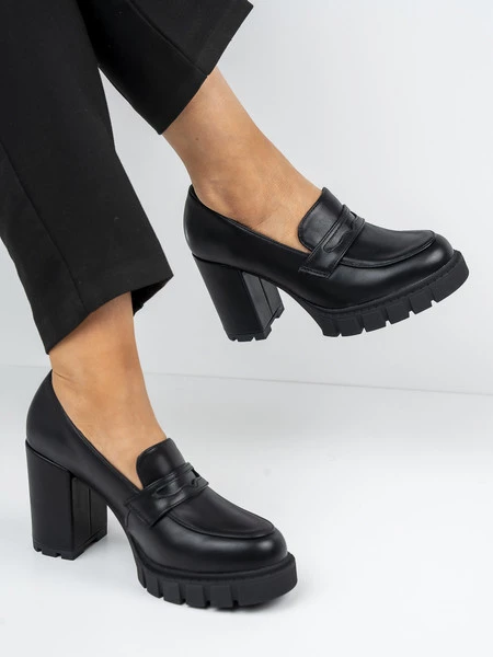 Mokasyny eleganckie damskie na obcasie w kolorze BlackPU