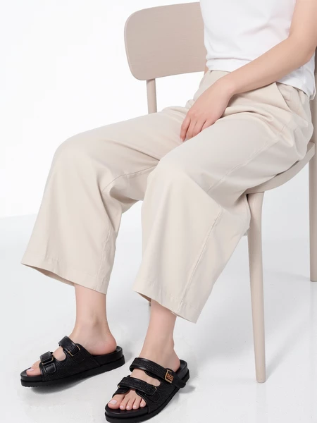 Klapki skórzane damskie z podwójnymi paskami Black