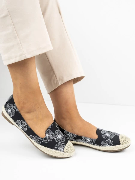 Modne espadryle damskie w kolorze Nero