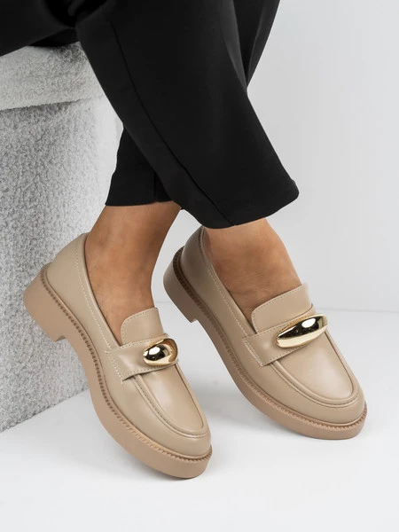 Mokasyny damskie z ozdobną klamrą w kolorze Khaki