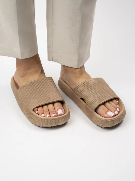 Damskie Klapki SOFIA BROWN