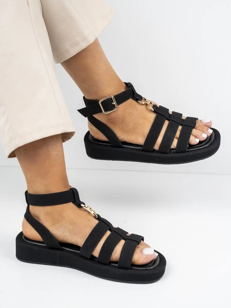 Sandały płaskie damskie z klamrą w kolorze Black