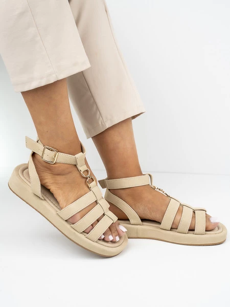 Sandały płaskie damskie z paskami w kolorze Apricot
