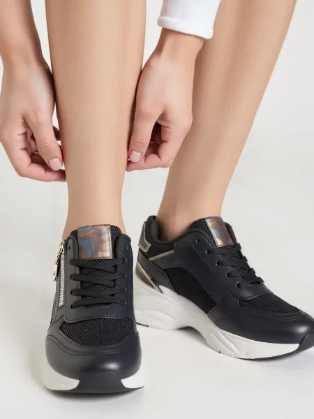 Sneakersy na koturnie MCBRIDE BLACK