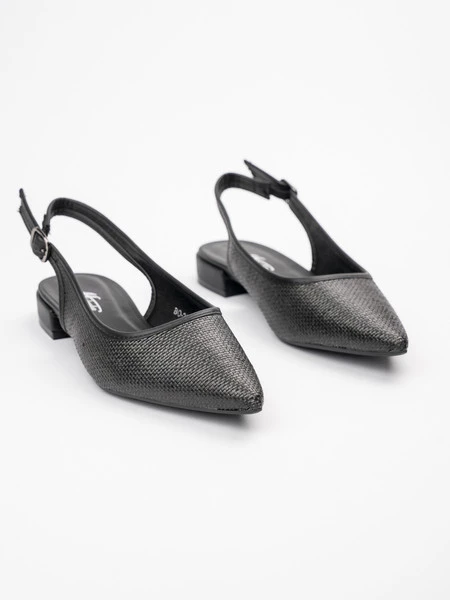 Damskie czarne sandały ze spiczastym noskiem LARA BLACK