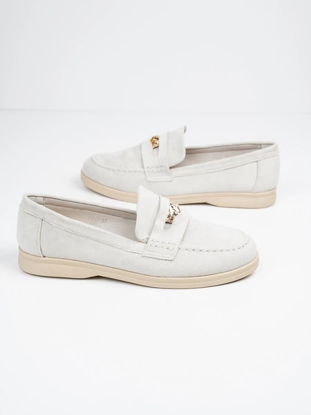 Mokasyny z elegancką ozdobą w kolorze Grey