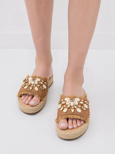 Klapki Boho Chickro Camel