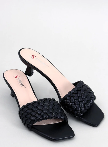 Klapki na niskim obcasie ARRITOLA BLACK