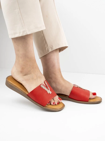 Modne klapki damskie w kolorze Red