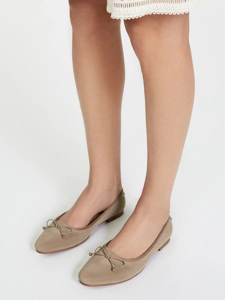 Damskie Baleriny BELLA KHAKI – Naturalny Minimalizm z Wyrafinowanym Akcentem