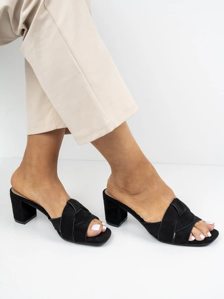 Klapki na obcasie eleganckie BLACK LINT