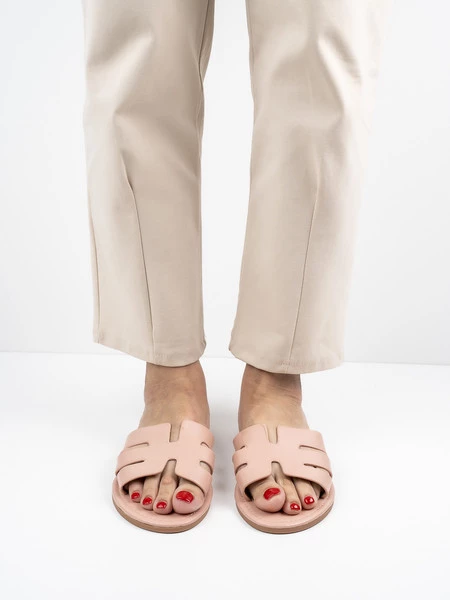 Modne klapki damskie eleganckie w kolorze Pink