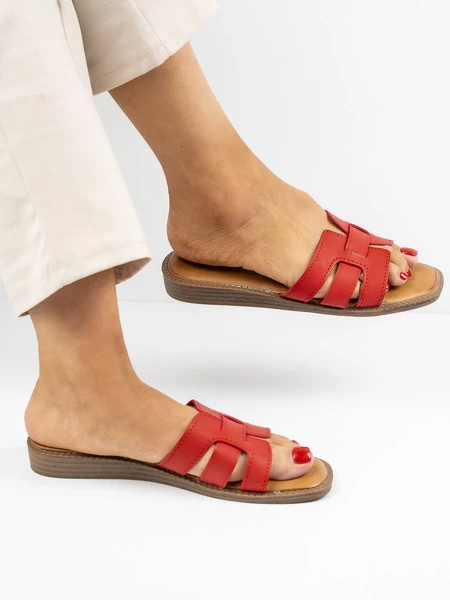 Modne klapki damskie Limoncello w kolorze Red