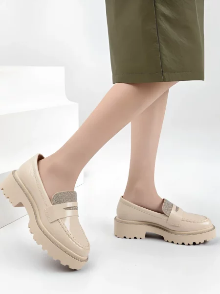 Damskie Lakierowane Mokasyny LUCENTE BEIGE