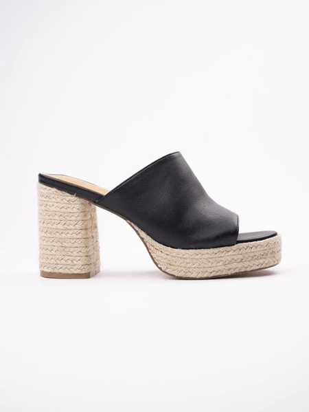 Klapki boho na słupku w kolorze Black