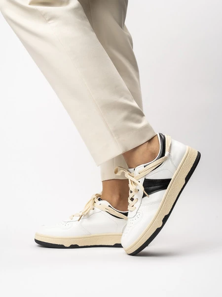 Trampki Aurora White