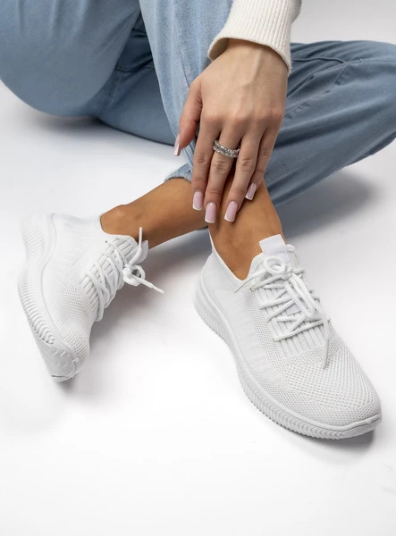 Damskie Sneakersy LINA WHITE – Lekkość, Przewiewność i Codzienny Komfort