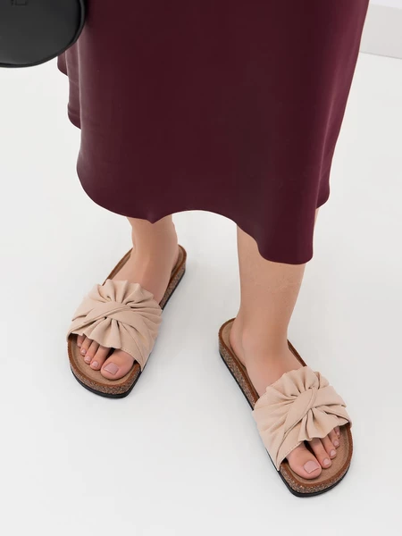 Klapki damskie z materiału tekstylnego beige