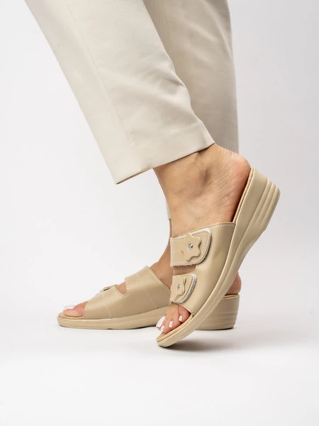 Klapki Mira Beige