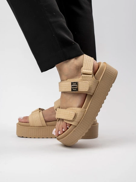 Klapki Urban Chic Bezowe