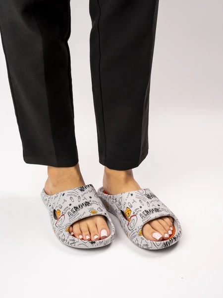 Klapki Graficzne Szary