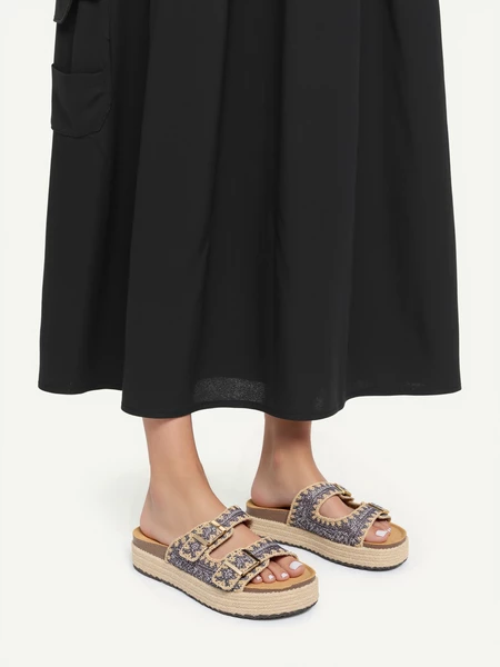 Klapki na koturnie z cekinami GREY