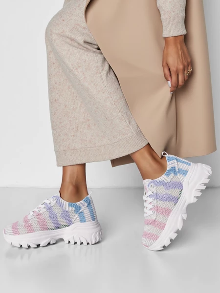 Czółenka damskie eleganckie w kolorze COLORFUL