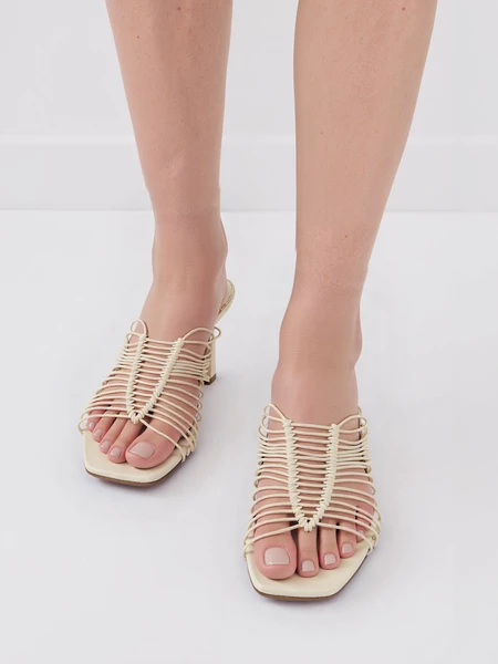 Klapki Elegancja Beżowe