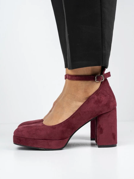Czółenka eleganckie z paskiem wokół kostki w kolorze Maroon