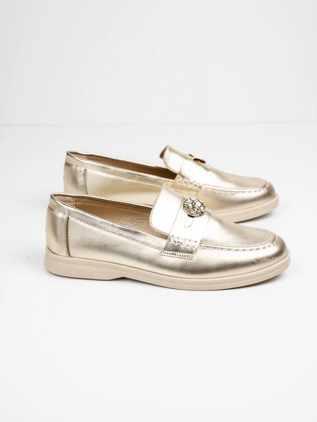 Mokasyny eleganckie ze złotą ozdobą w kolorze Gold