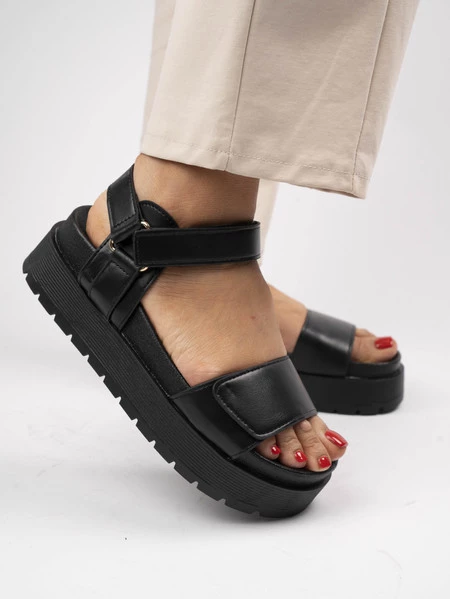 Sandały na koturnie z regulacją skórzane damskie Black