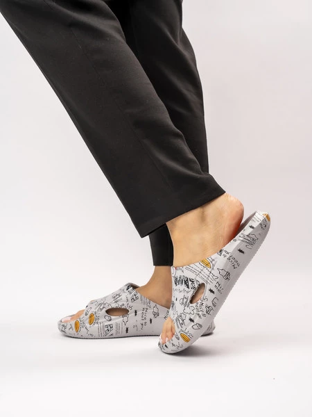 Klapki Graficzne Szary