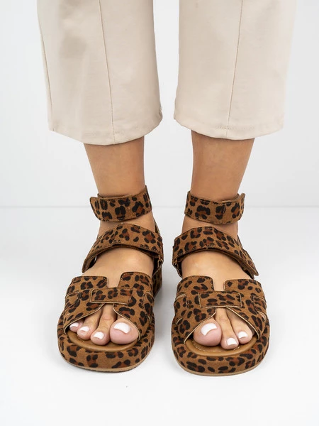 Sandały damskie na rzepy w kolorze Leopard