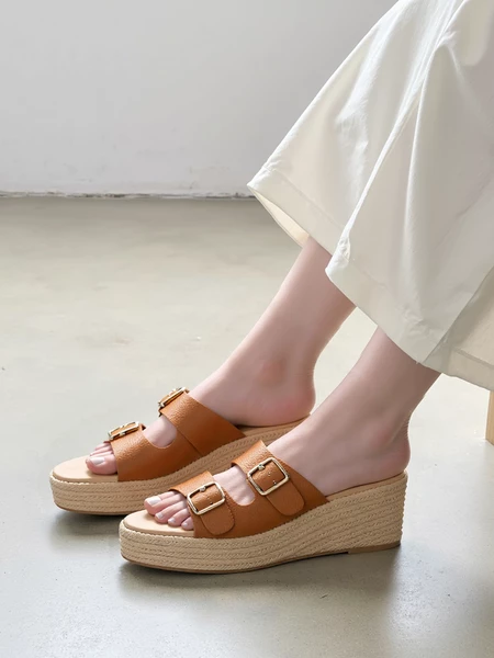 Klapki Eleganzia Camel