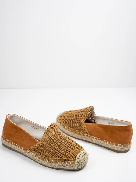 Modne espadryle damskie w kolorze Camel