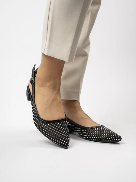 Modne czółenka w kolorze Black