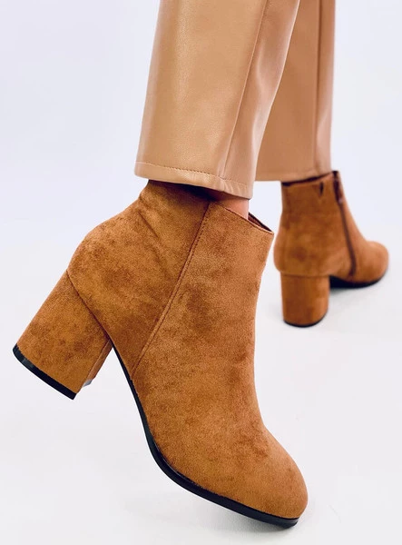 Botki gładkie na obcasie MARPLE CAMEL